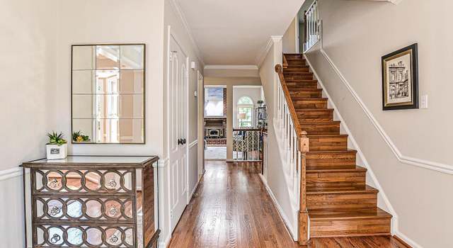 Photo of 2162 Westglen Ct, Vienna, VA 22182