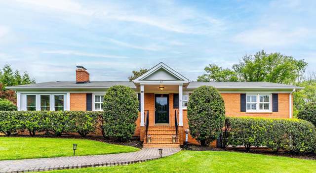 Photo of 817 Golden Arrow St, Great Falls, VA 22066