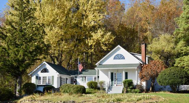 Photo of 124 Rolling Rd, Sperryville, VA 22740