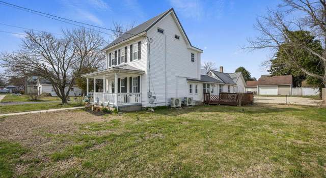 Photo of 100 Third St, Harrington, DE 19952