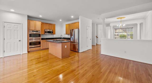 Photo of 2457 Battery Hill Cir, Woodbridge, VA 22191