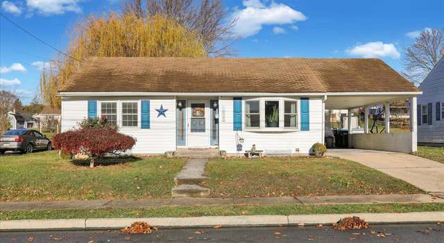 Photo of 737 W Oak St, Palmyra, PA 17078