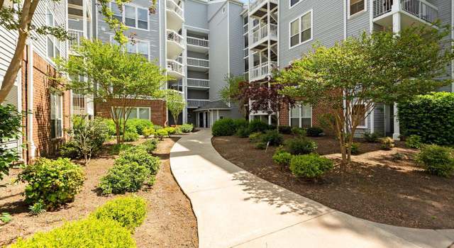 Photo of 3175 Summit Square Dr Unit 5-E6, Oakton, VA 22124