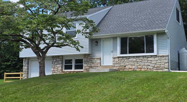 Photo of 127 Hampshire Dr, Chalfont, PA 18914