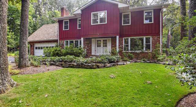 Photo of 11628 Sourwood Ln, Reston, VA 20191