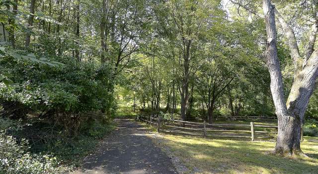 Photo of 11628 Sourwood Ln, Reston, VA 20191