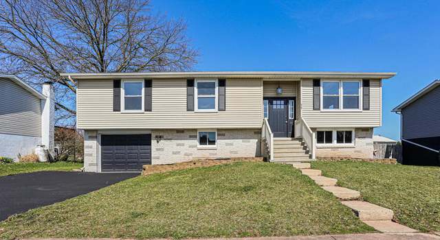 Photo of 519 Oakwood Dr, Dover, PA 17315
