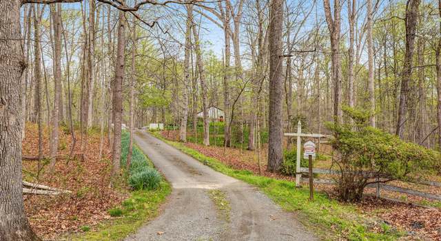 Photo of 925 Leigh Mill Rd, Great Falls, VA 22066