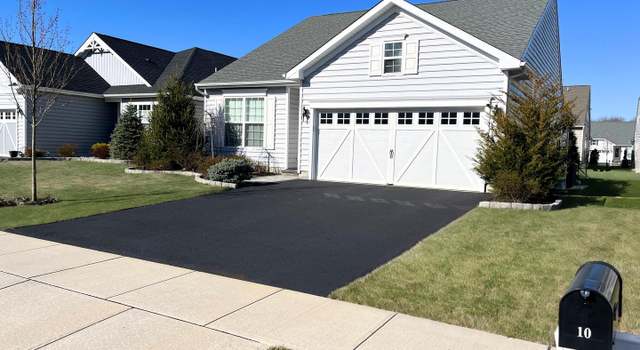 Photo of 10 Moonlight Way, Howell, NJ 07731