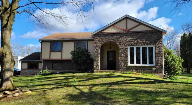 Photo of 6541 Walnut Ln, Coopersburg, PA 18036