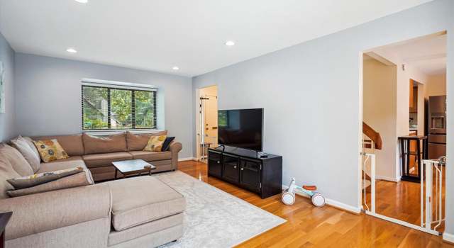 Photo of 1505 Farsta Ct, Reston, VA 20190