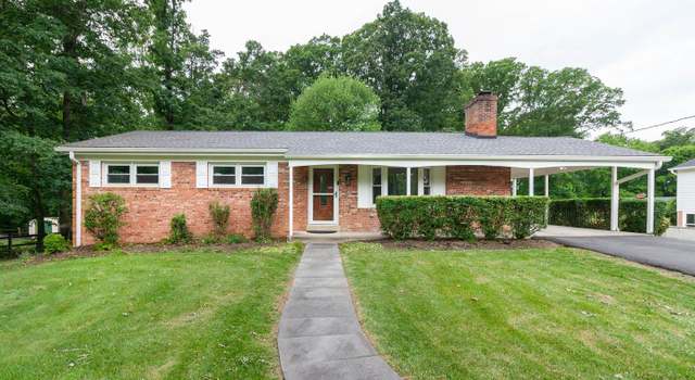 Photo of 4510 Village Dr, Fairfax, VA 22030