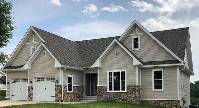 Property at 320 Linden Dr, Winchester, VA 22601, 4 beds, 3 baths