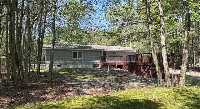Photo of 70 Iroquois Path, Gouldsboro, PA 18424
