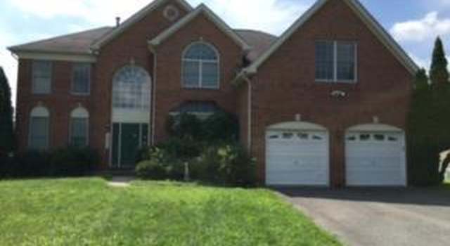 Photo of 4014 Fox Valley Dr, Rockville, MD 20853