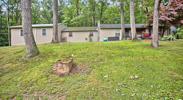 Photo of 8 Peach Orchard Rd, Newville, PA 17241