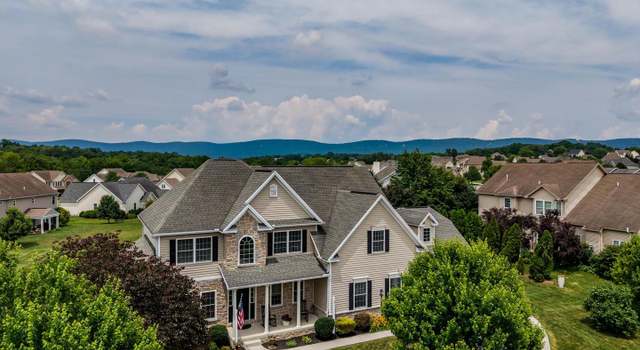 Photo of 44 Old Coach Ln, Carlisle, PA 17013