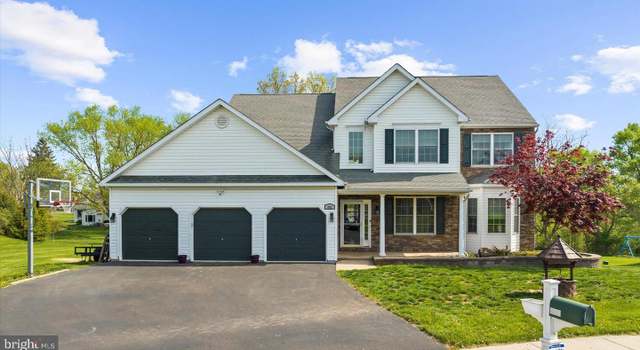 Photo of 802 Bauman Cir, Pottstown, PA 19465