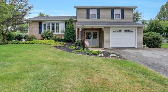 Photo of 2947 Roosevelt Dr, Chambersburg, PA 17201