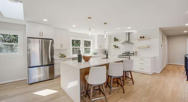 Photo of 3300 Red Pine St, Falls Church, VA 22041