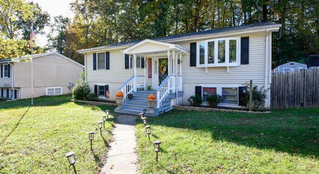 Photo of 18916 Red Oak Ln, Triangle, VA 22172