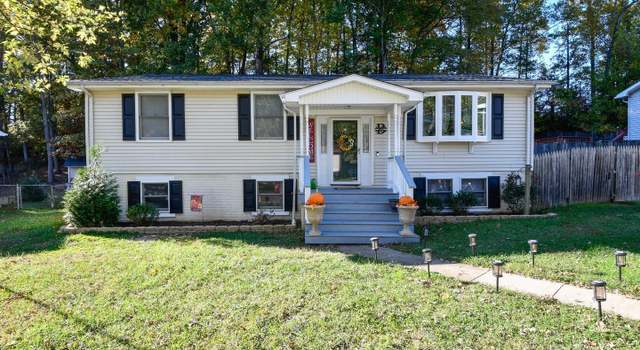 Photo of 18916 Red Oak Ln, Triangle, VA 22172