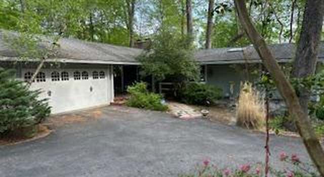 Property at 310 Jeffrey Ln, Newtown Square, PA 19073, 4 beds, 3.5 baths