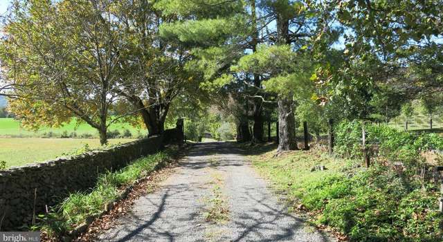 Photo of 40 Points Of View Ln, Flint Hill, VA 22627