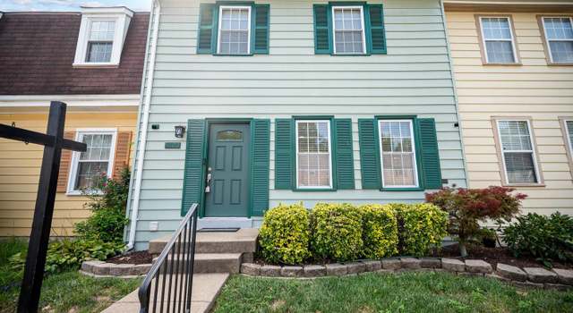 Photo of 8220 Stationhouse Ct, Lorton, VA 22079