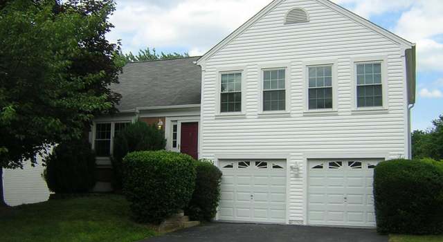 Photo of 39 Bentley Dr, Sterling, VA 20165