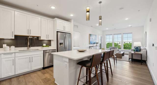 Photo of 210 Decoverly Dr #407, Gaithersburg, MD 20878