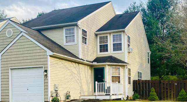 Photo of 7 Danielle Ln, Coatesville, PA 19320