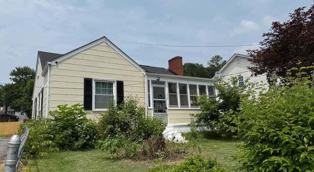 Photo of 1027 E Washington St, Strasburg, VA 22657