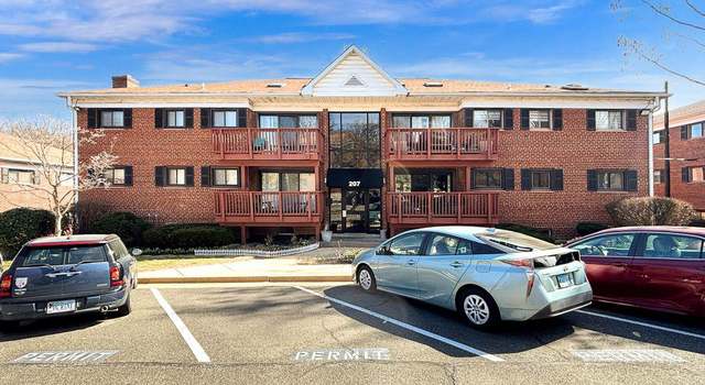 Photo of 207 Skyhill Rd #1, Alexandria, VA 22314