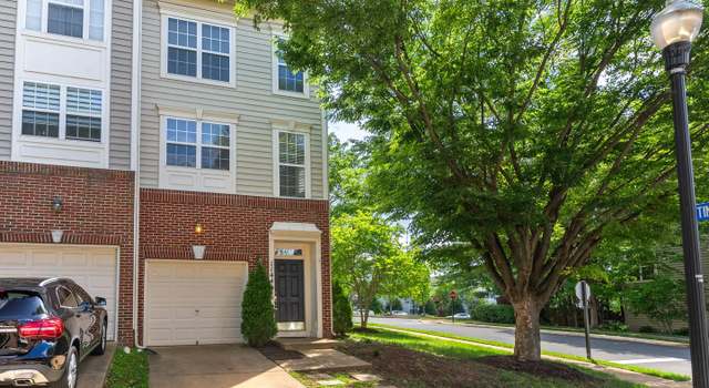 Photo of 11441 Log Ridge Dr, Fairfax, VA 22030