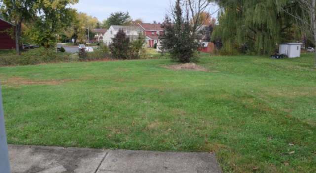Photo of 215 Burnamwood Dr, Mount Laurel, NJ 08054