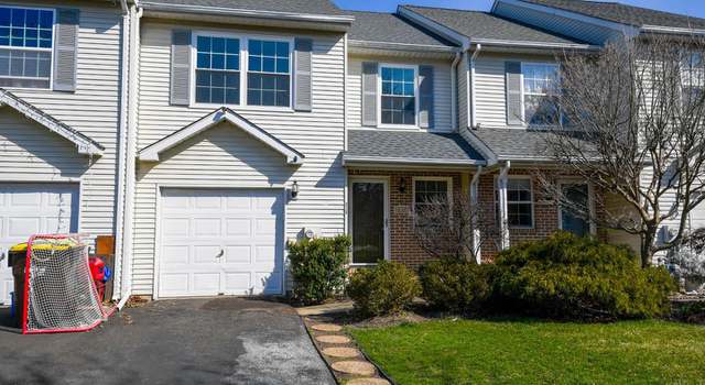 Photo of 6184 Mountain Laurel Ct, Pipersville, PA 18947