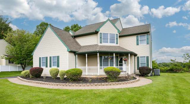 Photo of 111 Ramblewood Dr, Glenmoore, PA 19343