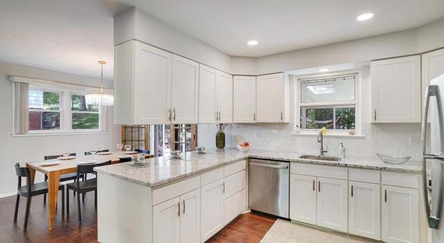 Photo of 4705 Exeter St, Annandale, VA 22003