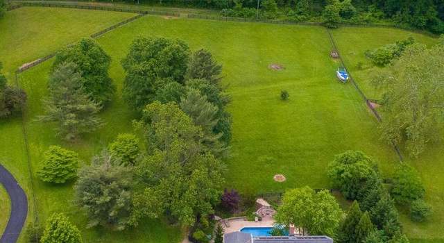 Photo of 39543 Golden Springs Ct, Hamilton, VA 20158