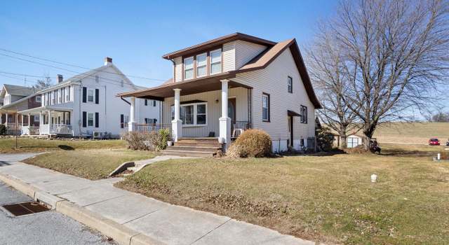 Photo of 31 Hanover St, Spring Grove, PA 17362