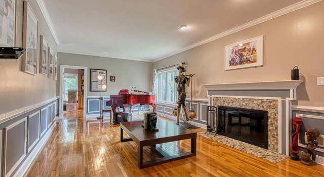 Photo of 16001 Amina Dr, Burtonsville, MD 20866