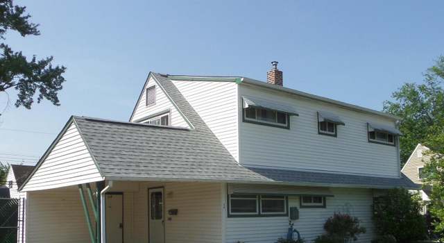 Photo of 14 Inland Rd, Levittown, PA 19057