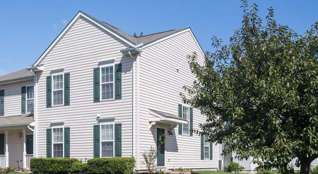Photo of 17299 Arrowood Pl, Round Hill, VA 20141