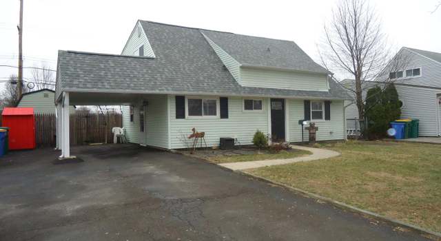 Photo of 27 Crabtree Dr, Levittown, PA 19055