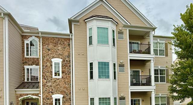 Photo of 1023 Creekside Dr, Brookhaven, PA 19015