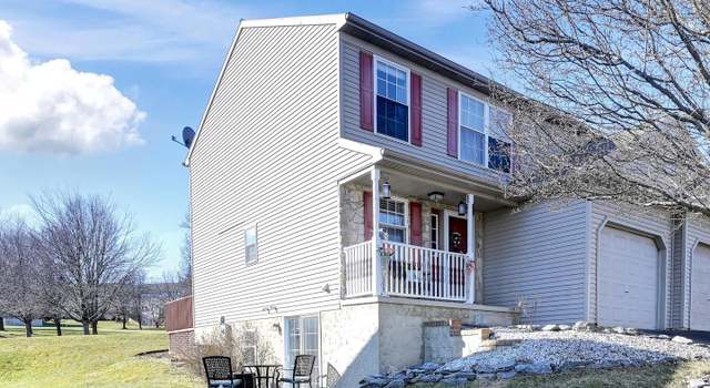 Photo of 126 Pennshire Dr, Lancaster, PA 17603