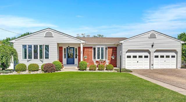 Photo of 20 Wolfpack Rd, Hamilton, NJ 08619