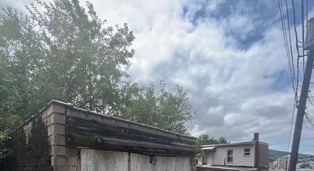 Photo of 116 N George St, Pottsville, PA 17901