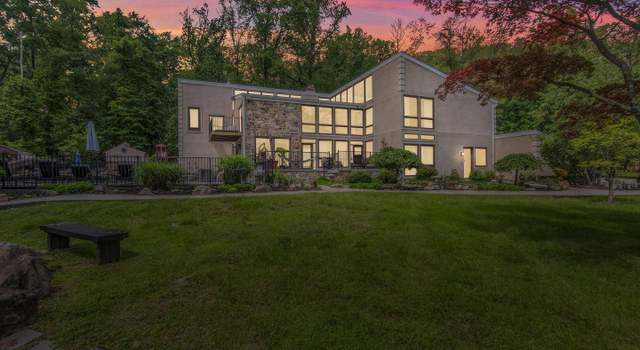 Photo of 2500 Edge Hill Rd, Huntingdon Valley, PA 19006